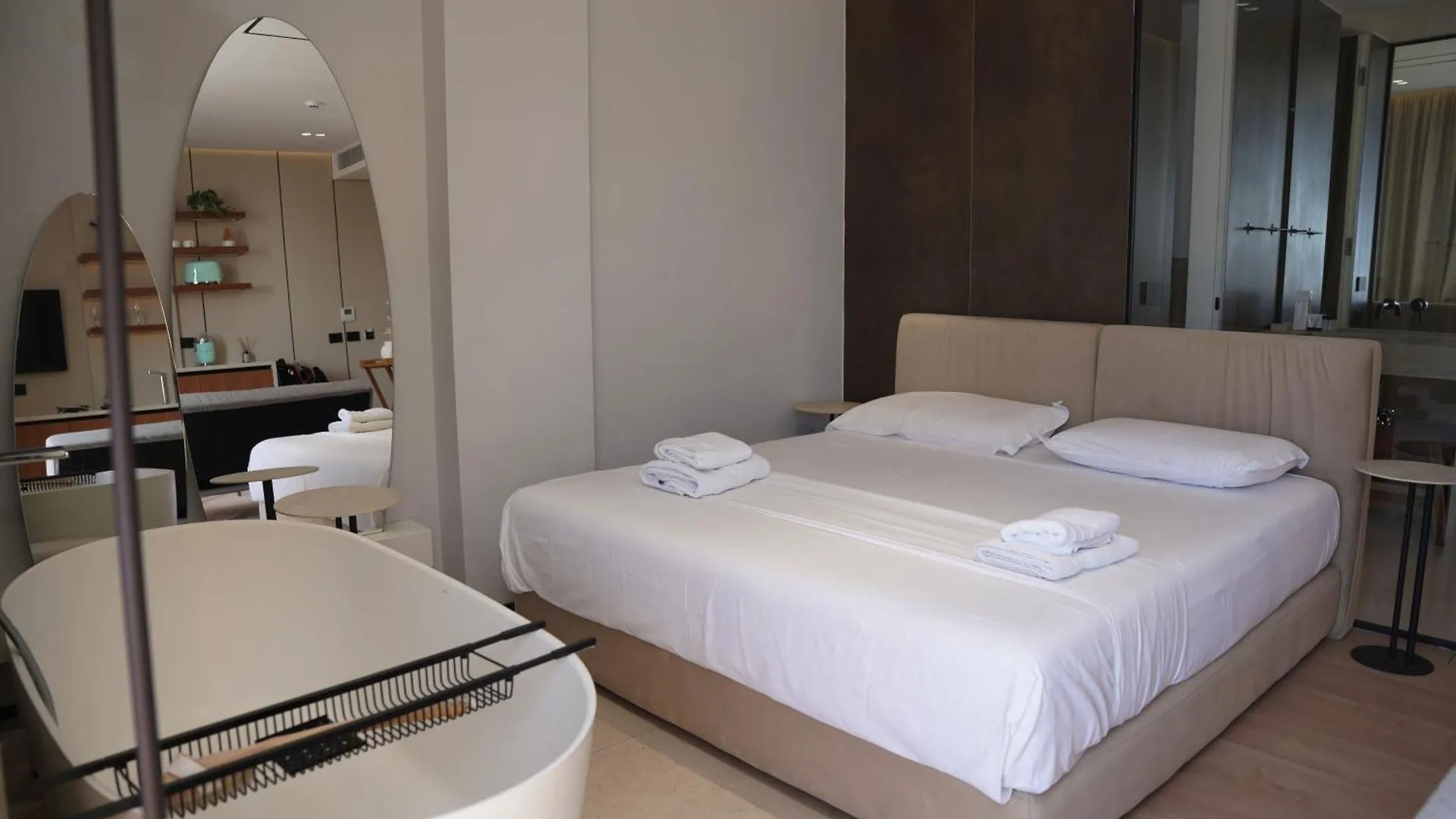 Miku Green Coast Palasë Lejlighedshotel
