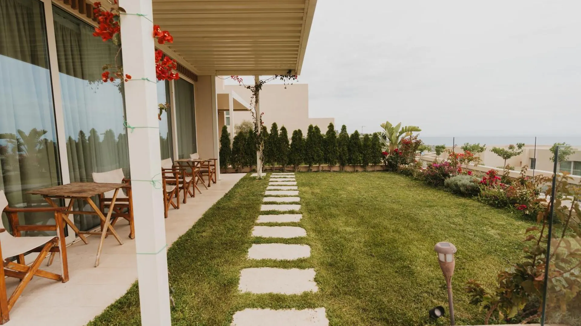 Miku Green Coast Palasë Lejlighedshotel