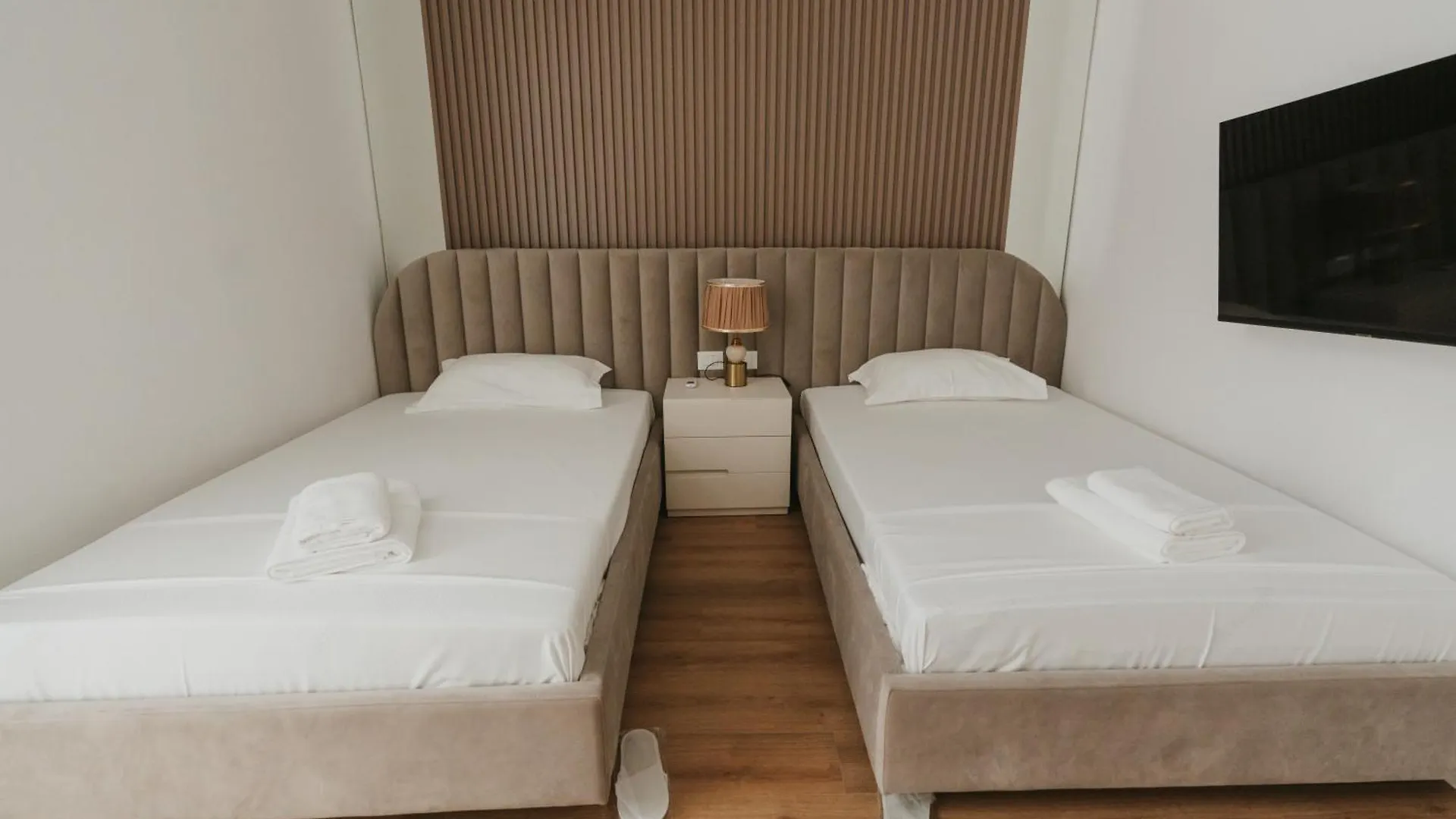 Lejlighedshotel Miku Green Coast Palasë