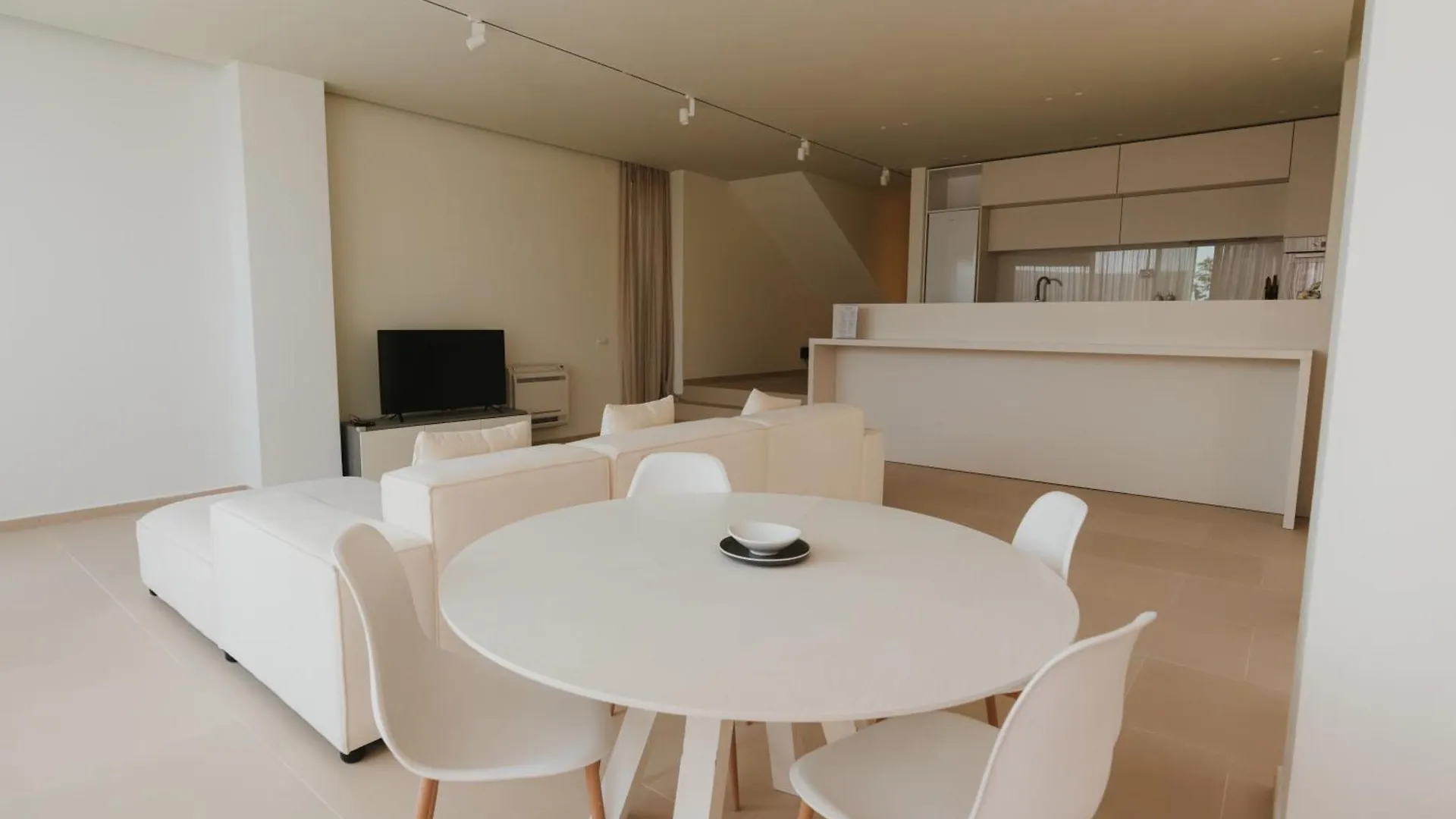Miku Green Coast Palasë Lejlighedshotel