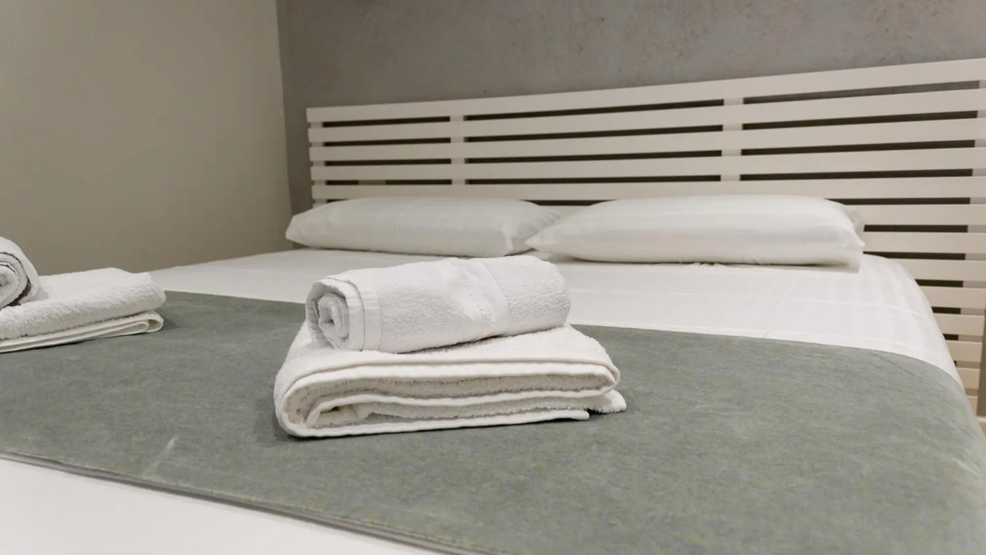 Miku Green Coast Palasë Aparthotel