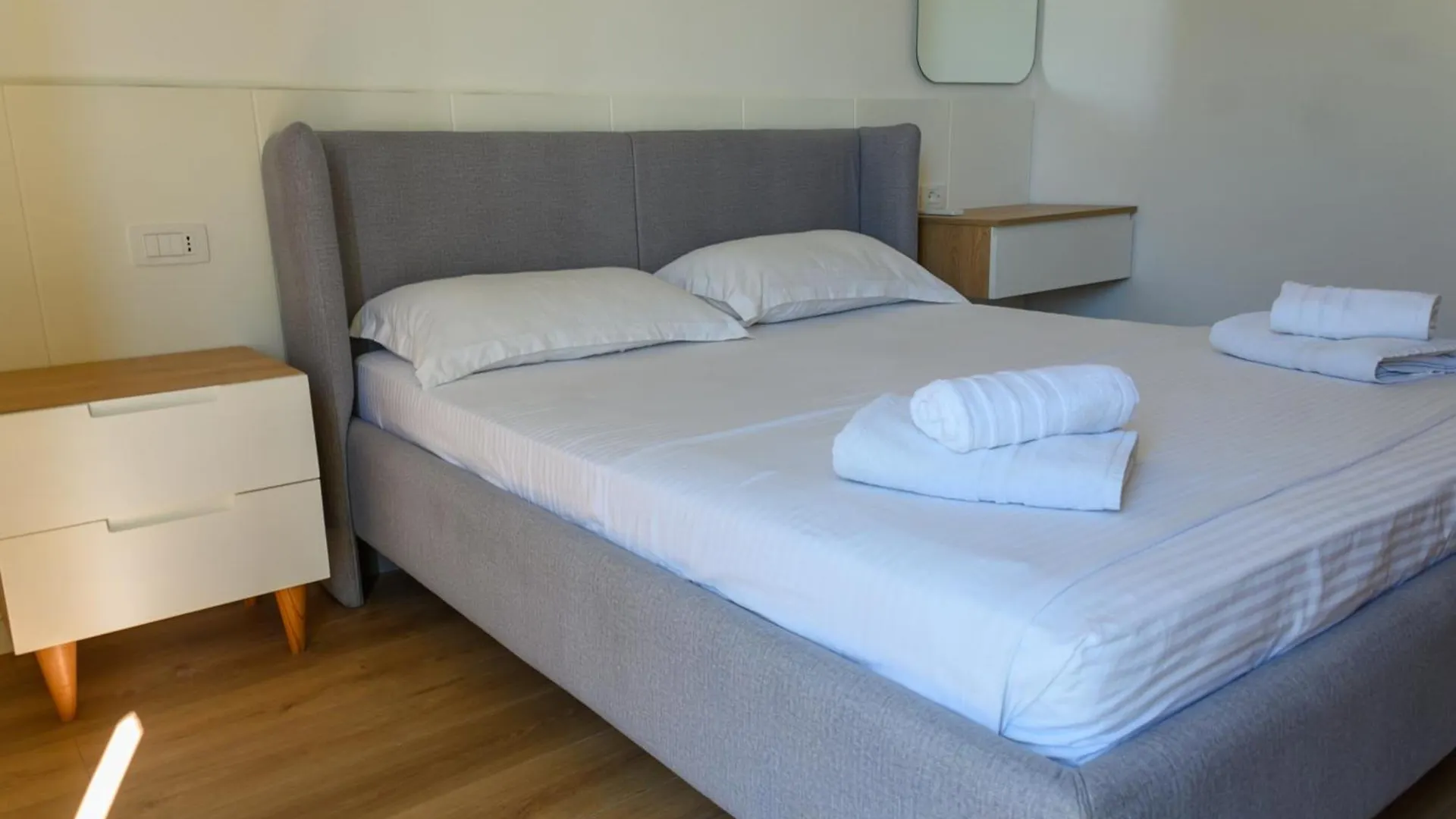 Aparthotel Miku Green Coast Palasë