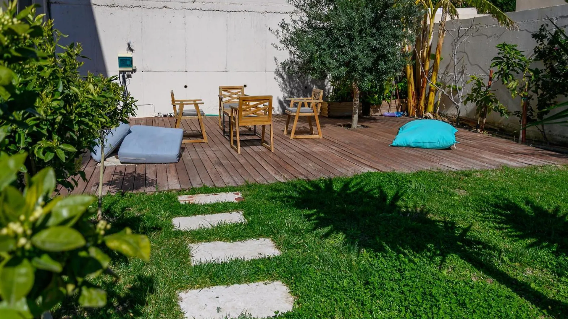 Miku Green Coast Palasë Aparthotel