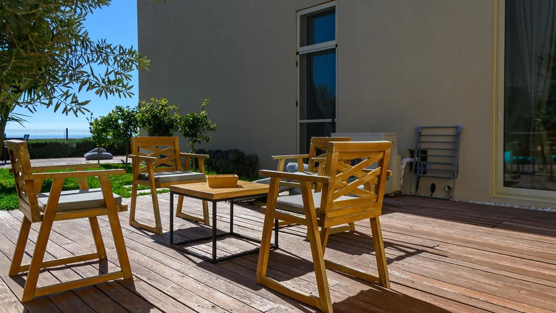 Aparthotel Miku Green Coast Palasë